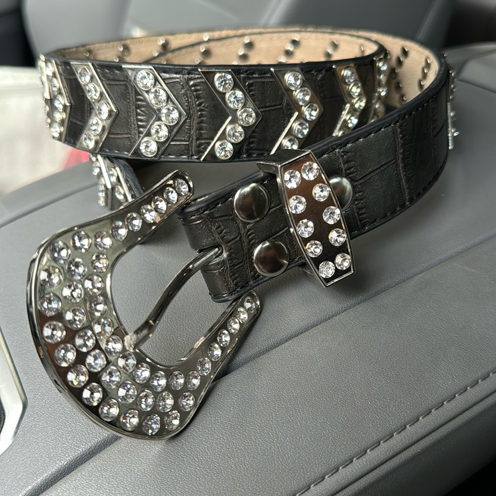 Nocona chevron rhinestone belt - Picture 4 of 5